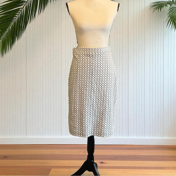 Maeve by Anthropologie Back-Zip Pencil Skirt - Size Small - Picture 3 of 16